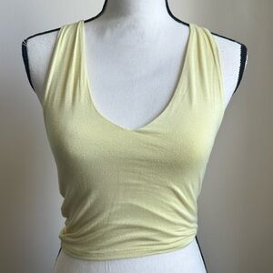 Lulu Basics Pale Yellow Cropped Tank Top Size Small